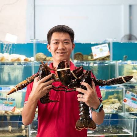 Tôm hùm tươi sống